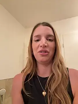 Stripchat Live Porn of Ninalynnx