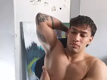 Stripchat Best Webcam of latin_party007