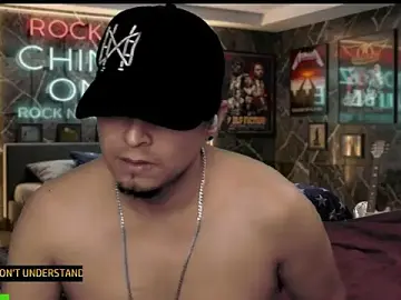 Stripchat Adult Webcams of chino_roz