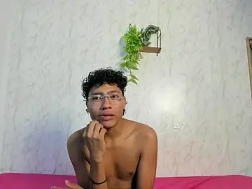 Stripchat Free Porn Cam of boys_hardroom