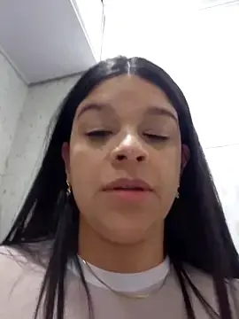 Stripchat Live Sex Cam of Layla-daring