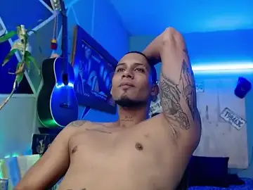 Stripchat Free Porn Cam of MagnusFrost