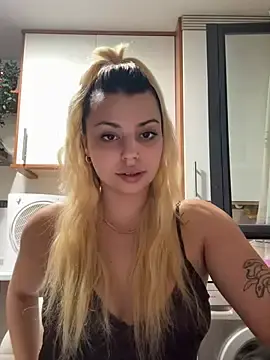 Stripchat Best live sex cam show of Noeliagglow