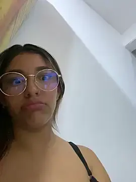 Stripchat Free Live Porn of liahot69