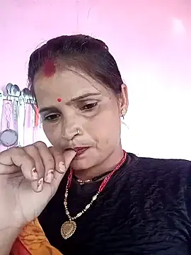 Stripchat Sex Cam of Divya_hot88