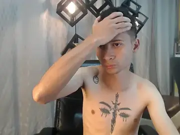 Stripchat Adult Webcam of LucassSmith11
