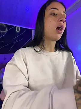 Stripchat Live Sex Cam of Ady_18