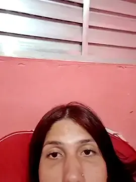 Stripchat Sex Cam of nessaflors2
