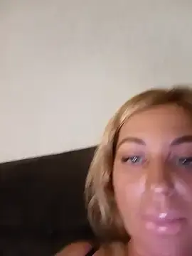 Stripchat Adult Webcam of MiaMooly