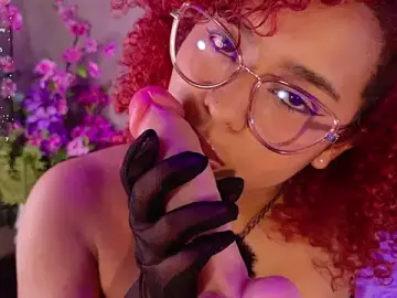 Stripchat Adult Webcams of lara_curly