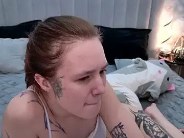Stripchat Live Porn of CarolineTenders