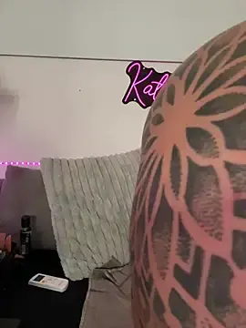 Stripchat Live Sex of InKed-Kathy