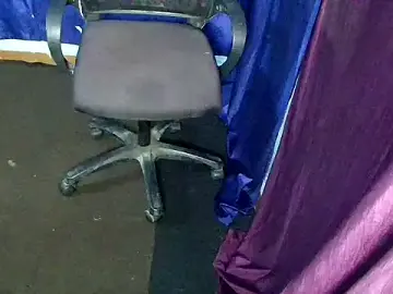 Stripchat Free Live Porn of QUEEN_SAKHI1