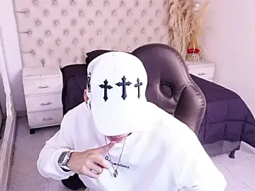 Stripchat Best live sex cam show of JhoanLeandro