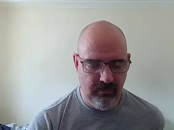 Stripchat Sex Cam of ThatUKguy79