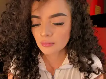Stripchat Live Sex Cam of KylieJenkins