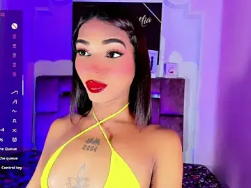 Stripchat Adult Webcams of Mia_Castro_xx