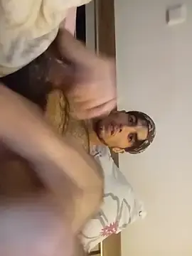 Stripchat Live Sex Cam of Yes_I_am_straight