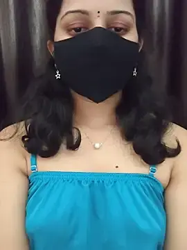 Stripchat Adult Webcam of SWEET-H0NEY