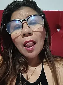 Stripchat Adult Video Chat of fire_mommy