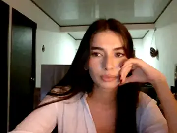 Stripchat Nude Webcam of Coralinee_01