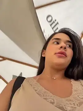 Stripchat Live Sex Cam of BellaLeclair