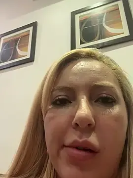 Stripchat Live Sex of Juuhschmitt