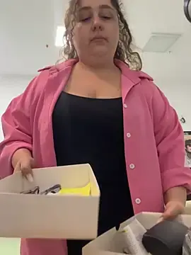 Stripchat Live Porn of CurlyMaddie