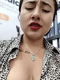 Stripchat Free Porn Cam of _Sarah-Office1