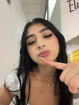Stripchat Live Sex Cam of BadLilAngelXXX