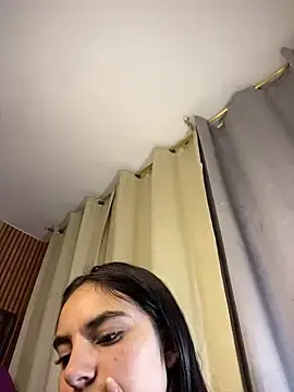 Stripchat Live Sex Cam of scarleth_zin