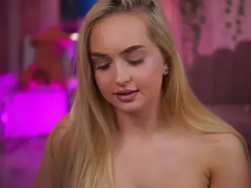 Stripchat Free Porn Cam of ElyssawetXX