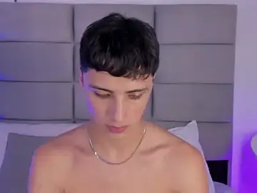 Stripchat Free Porn Cam of JoshClaarktt
