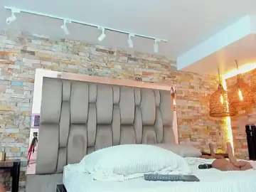 Stripchat Free Porn Cam of karla_dunn