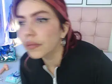 Stripchat Live Sex Cam of LilMoon_