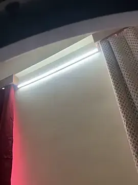 Stripchat Sex Cam of Loviiie