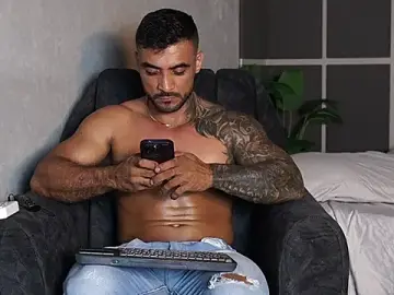 Stripchat Sex Cam of ERIC_HARRISON