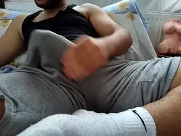 Stripchat Free Live Porn of bigdickguy21cm