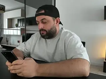Stripchat Live Sex Cam of DravenPeak