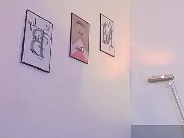 Stripchat Free Porn Cam of cutepetitee
