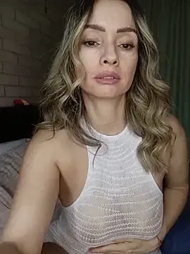 Stripchat Adult Webcam of Loly_Horny
