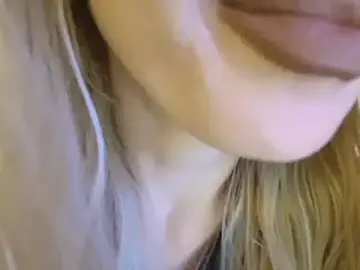 Stripchat Free Live Porn of Velvet_kissx