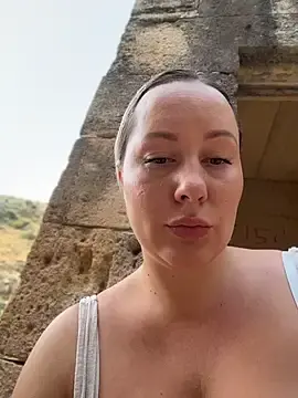 Stripchat Live Porn of Mona_Plus