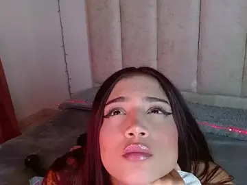 Stripchat Live Sex Cam of ladymooncs