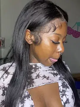 Stripchat Live Sex of TinyBlazian901