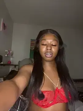 Stripchat Live Sex Cam of TinyBlazian901
