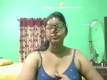 Stripchat Live Sex Cam of Kavya17