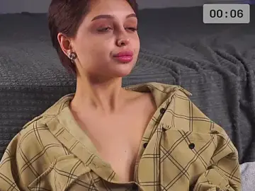 Stripchat Sex Cam of Emmy-Brooks