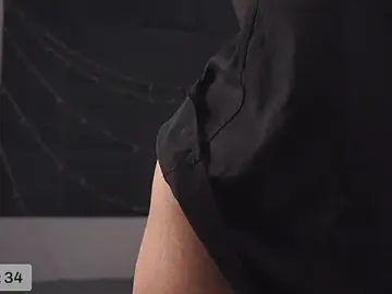 Stripchat Best Webcam of Emmy-Brooks
