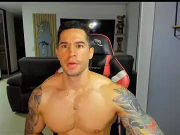 Stripchat Sex Cam of Uxiox
